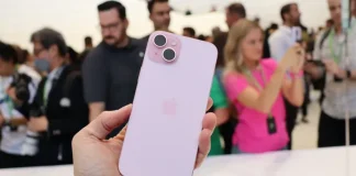 iPhone’da panik alışverişi Apple Store’ları vurdu, ancak gümrük vergilerinin etkileri korkulduğu kadar kötü olmayabilir