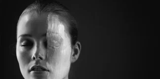 Mikro akım cilt bakım cihazları yüz felcine neden oluyor. İşte uzmanların bildikleri.