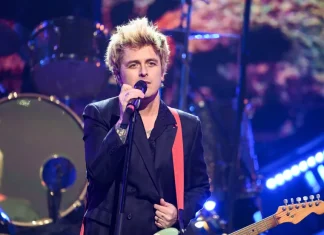 Billie Joe Armstrong, Perry Farrell’in Green Day’i ‘Erkek Grubu’ Olarak Görmediğini, Grubun ’94 Lollapalooza Kadrosundan Çıkarılmasını Engellemeye Çalıştığını Söyledi